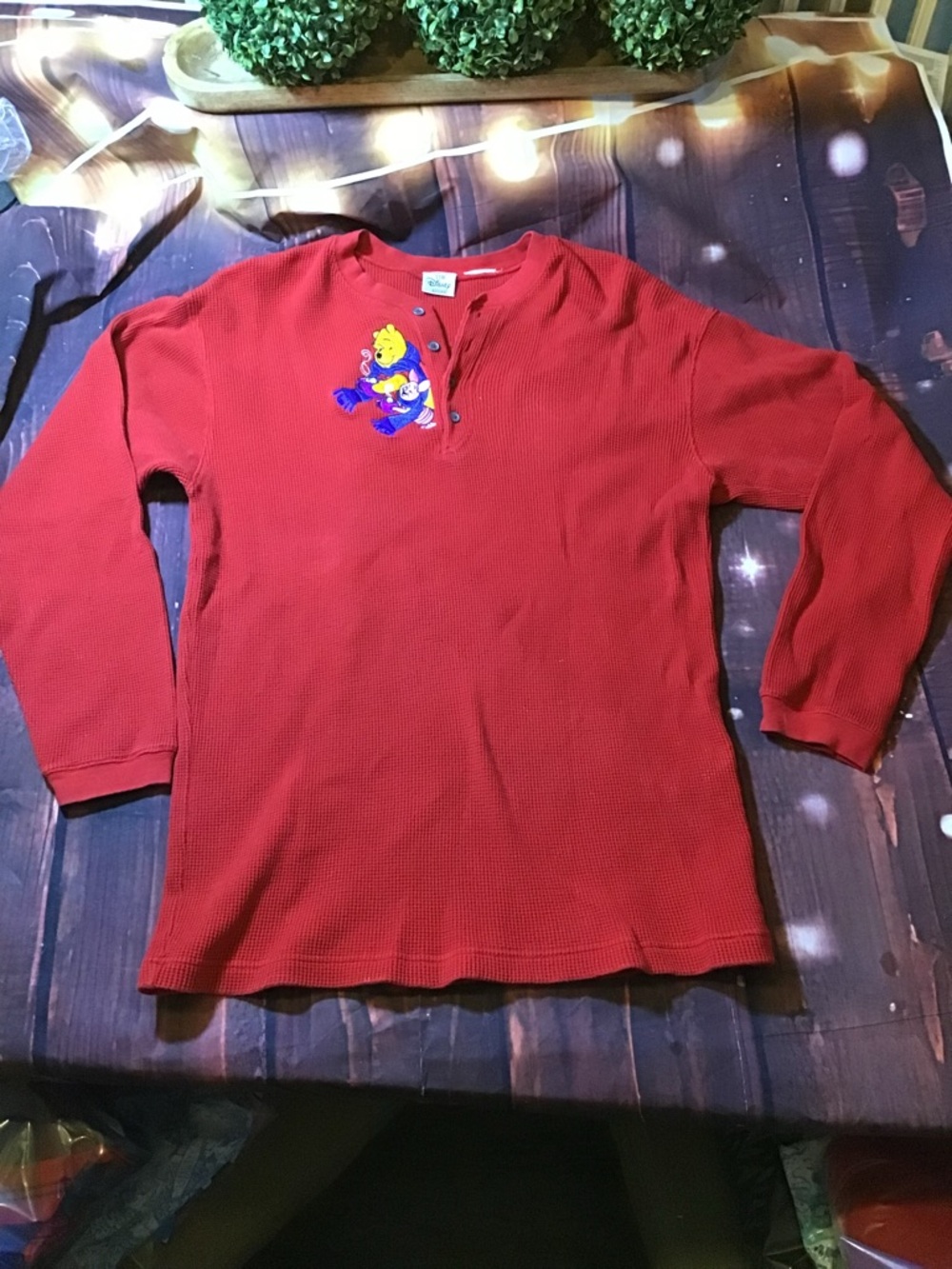 Vintage 90’s the Disney store embroidered Winnie the Pooh & piglet adult  LS